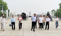 <b>立足当“夏”  共话成长</b>