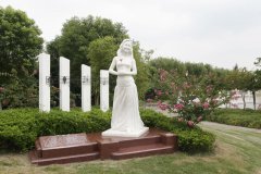 仲博集团：以工匠精神展现碑雕工艺的魅力，纪念邓丽君的永恒歌声