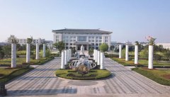 匠心独运：二十四孝浮雕柱的艺术呈现与文化传承